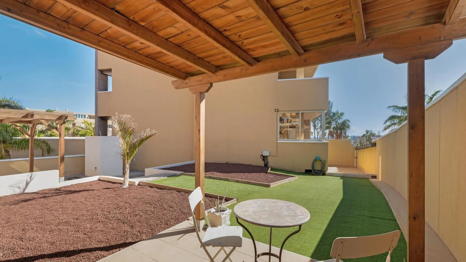 Apartment Sandra La Perla El Medano  Spain